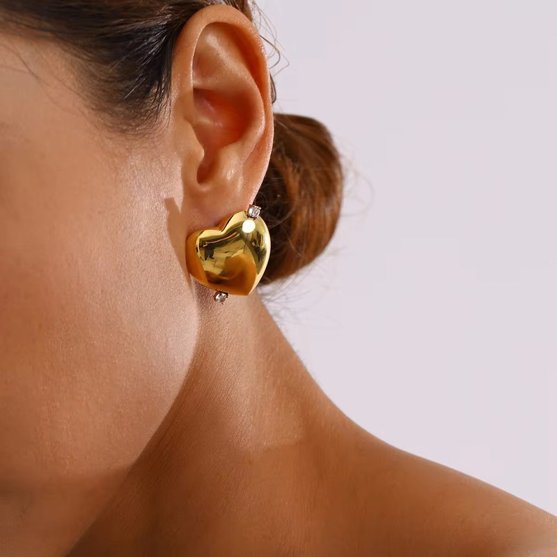 Love stuck earrings