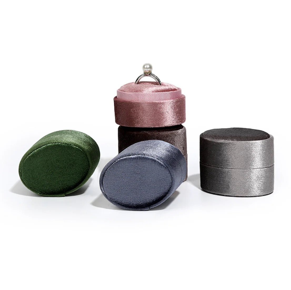 Oval ring box