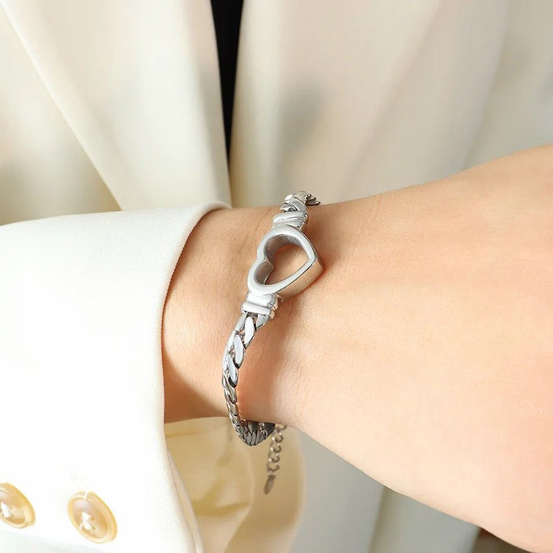 Hollow heart bracelet