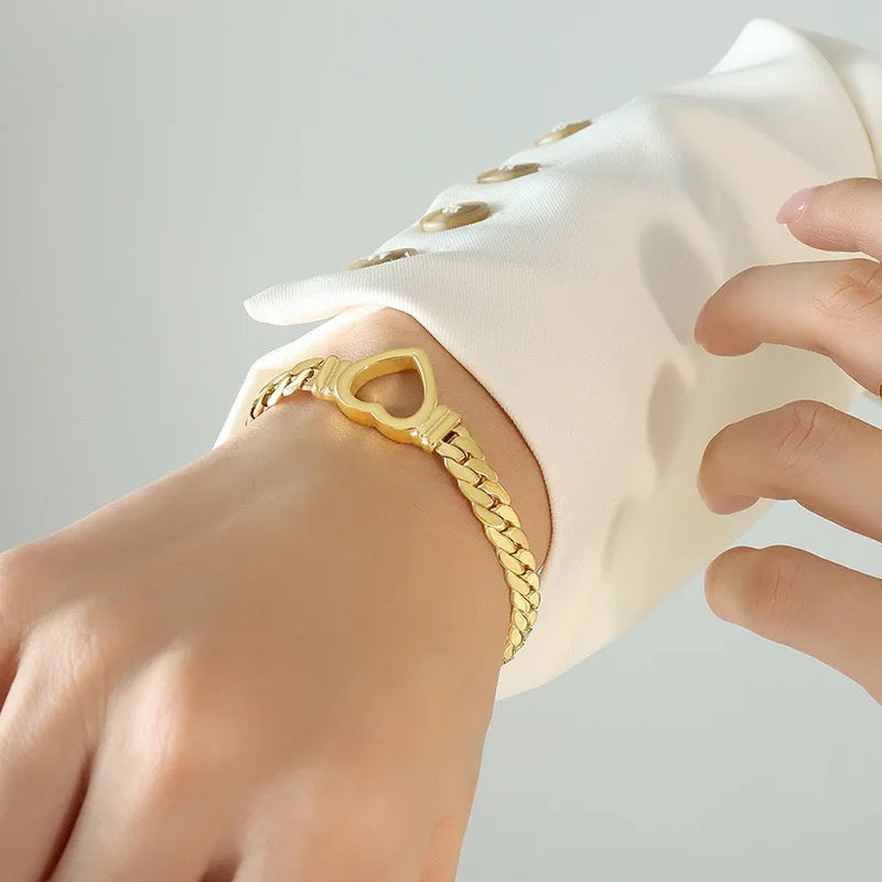 Hollow heart bracelet