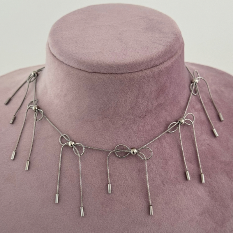 Constance bow necklace