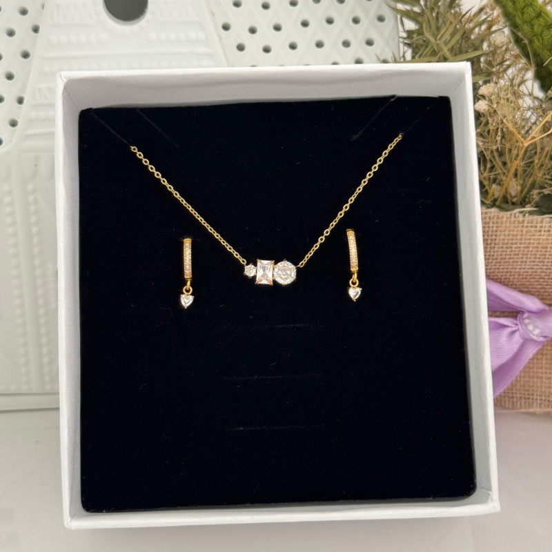 Viola earrings