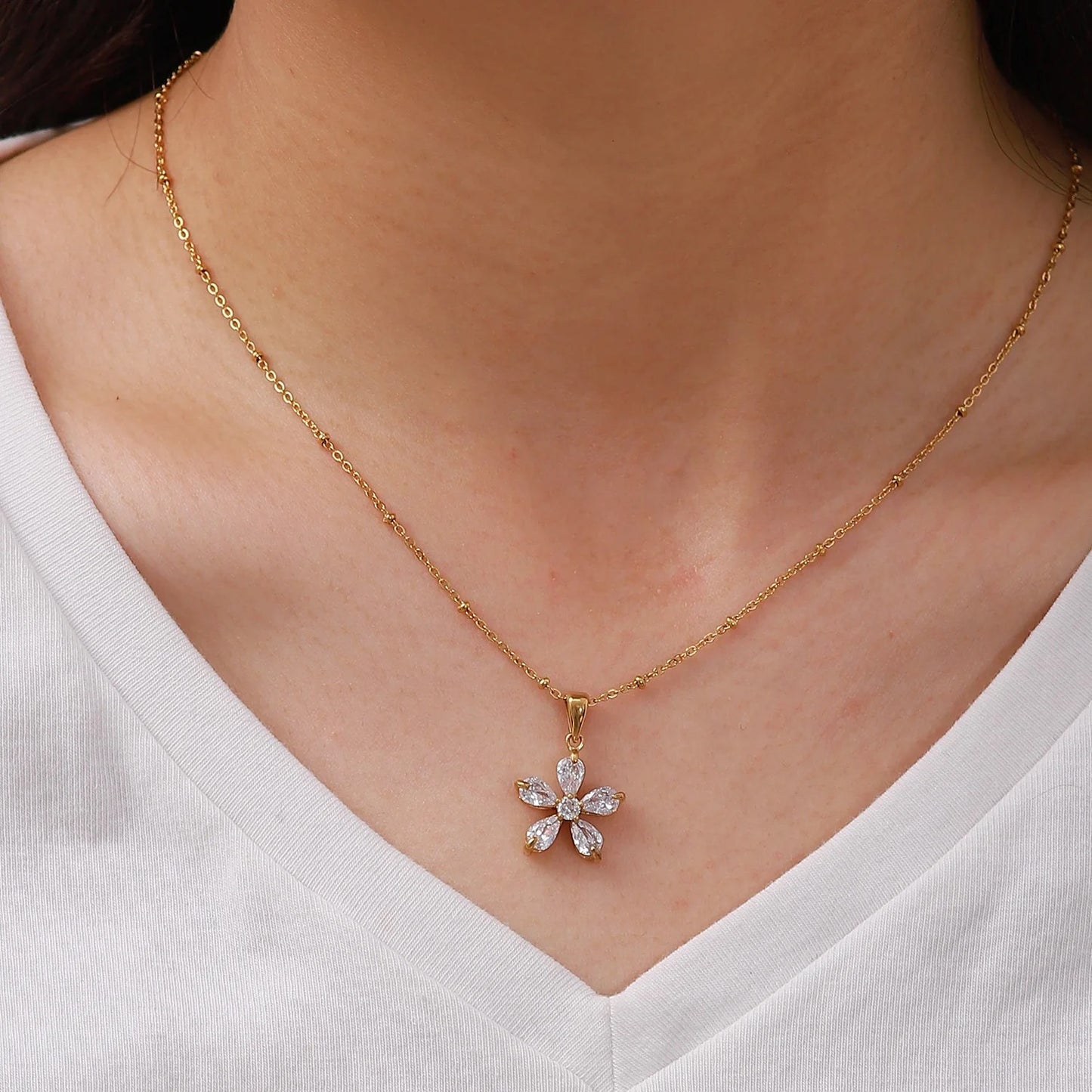 Petal necklace
