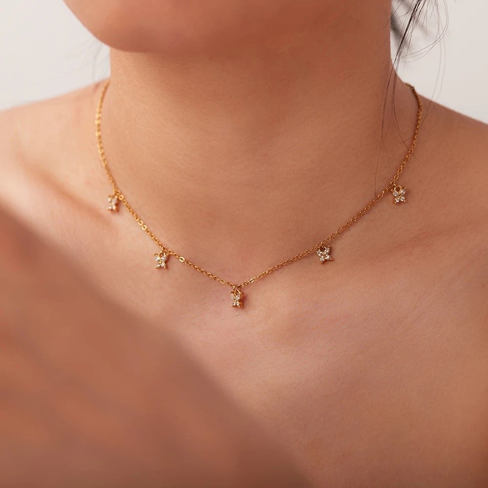 Vela necklace