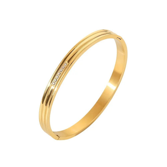 Omission bracelet