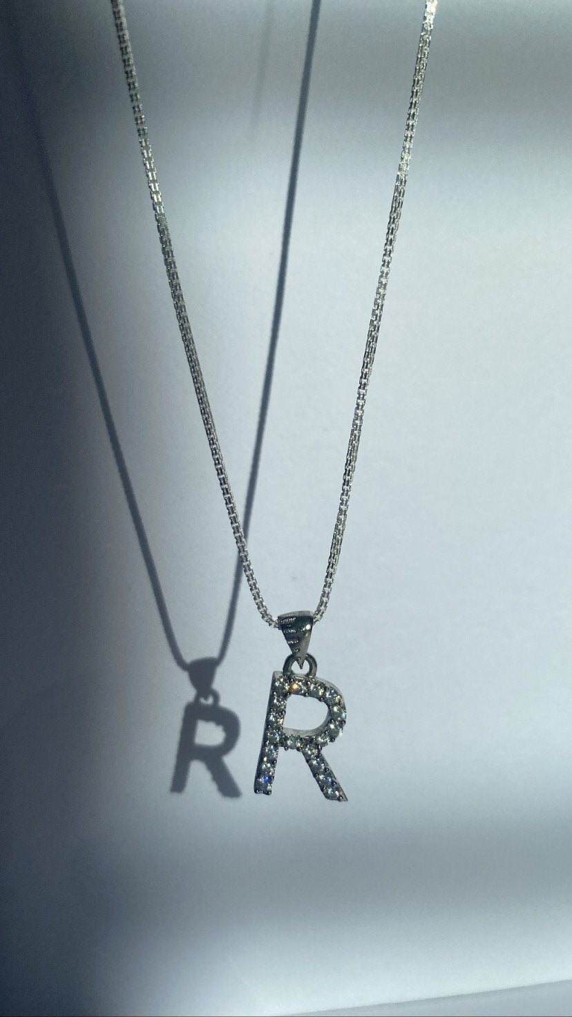 INITIAL NECKLACE
