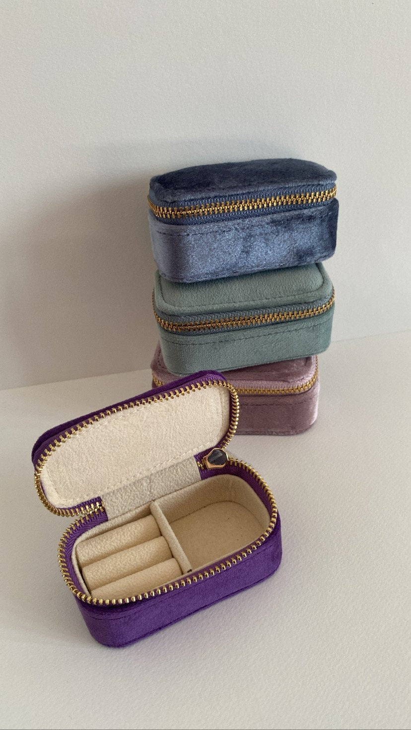 Glossier jewellery case