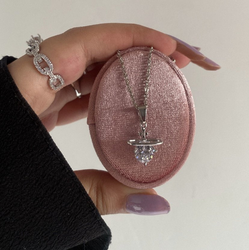 West necklace