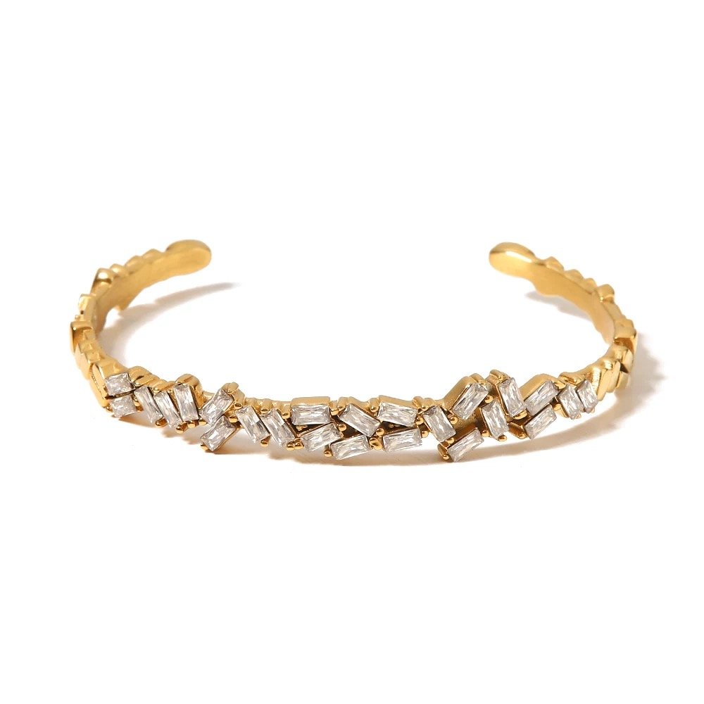 Ozak cuff bracelet