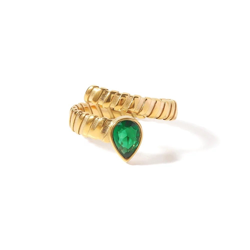 Akira ring