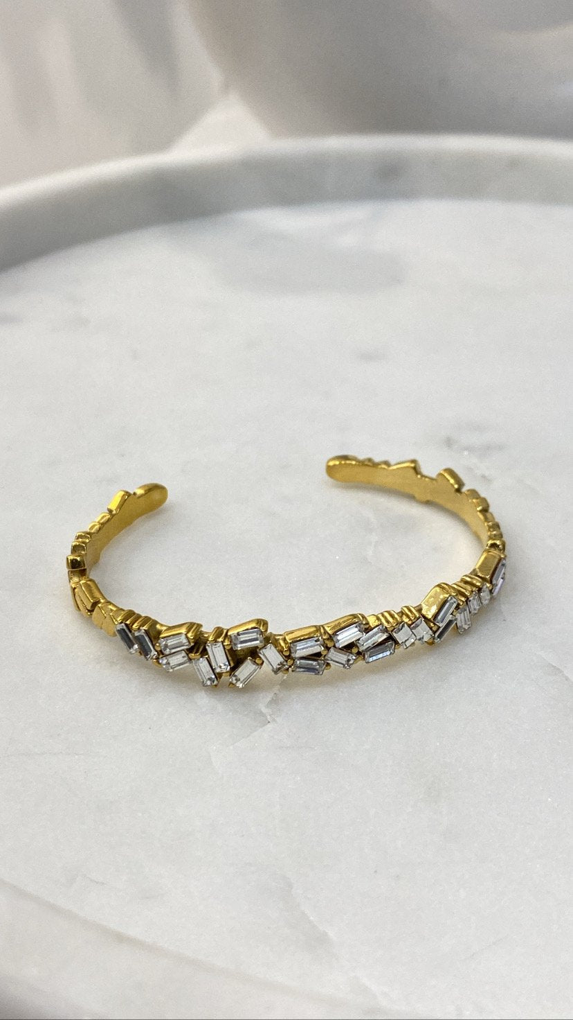 Ozak cuff bracelet