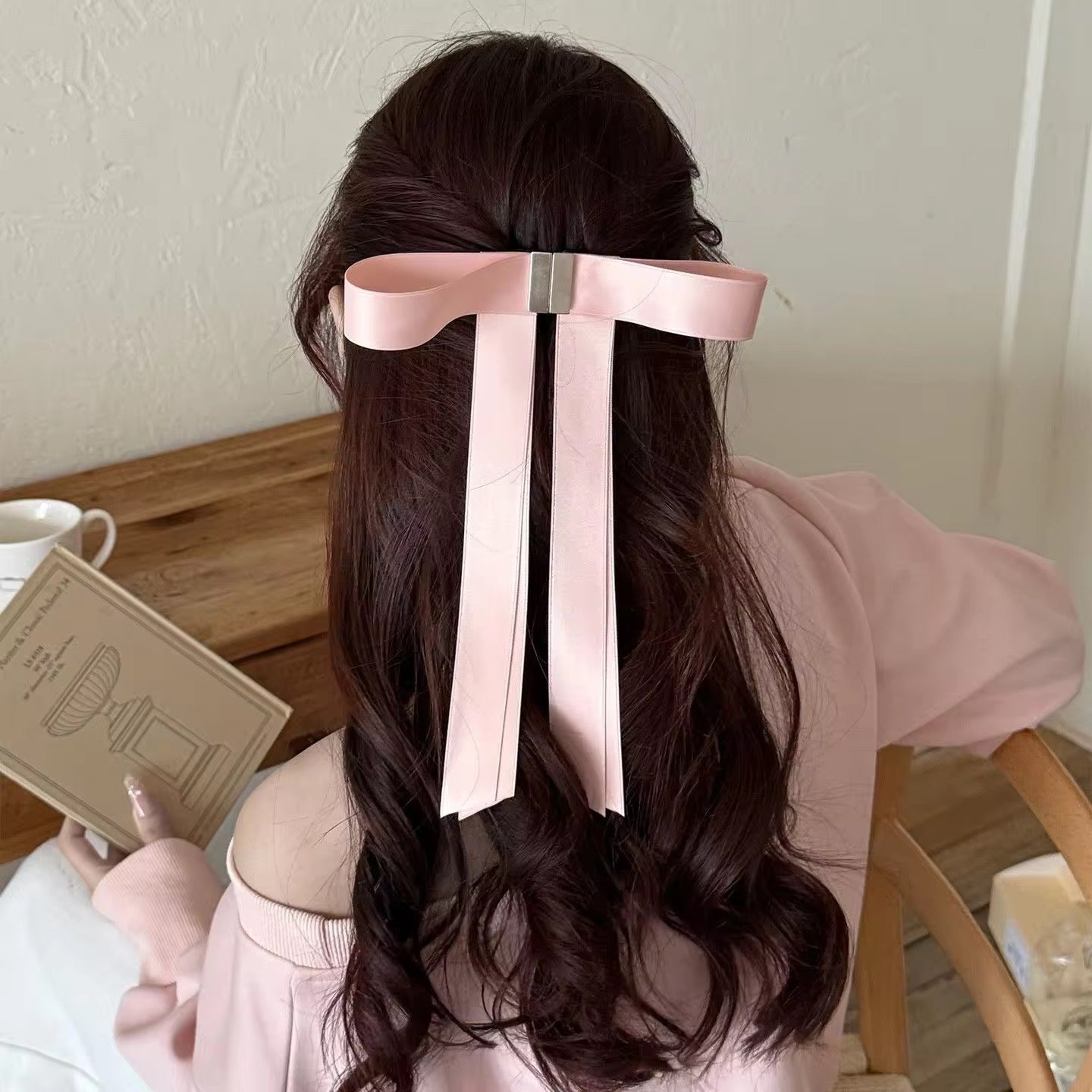 Bow magnet clips