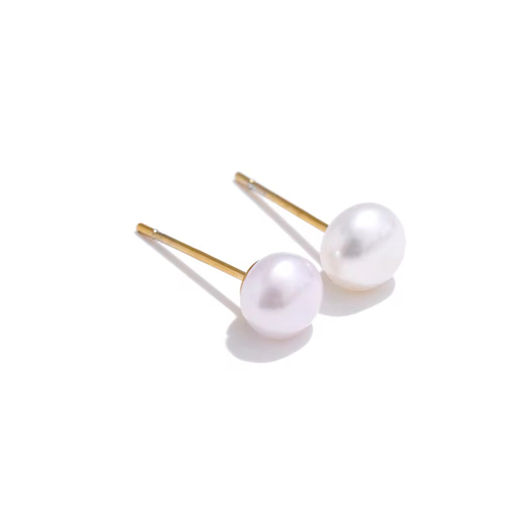 Pearl studs