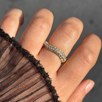 Heart string ring