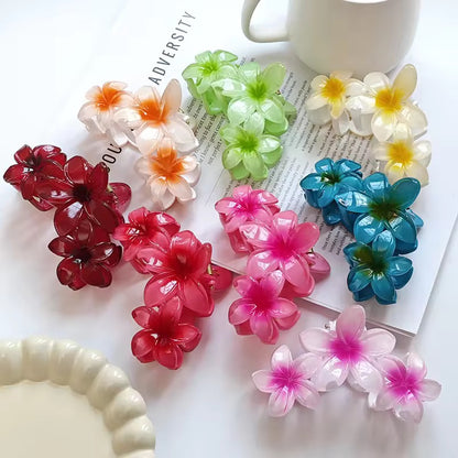 Trio flower clawclip