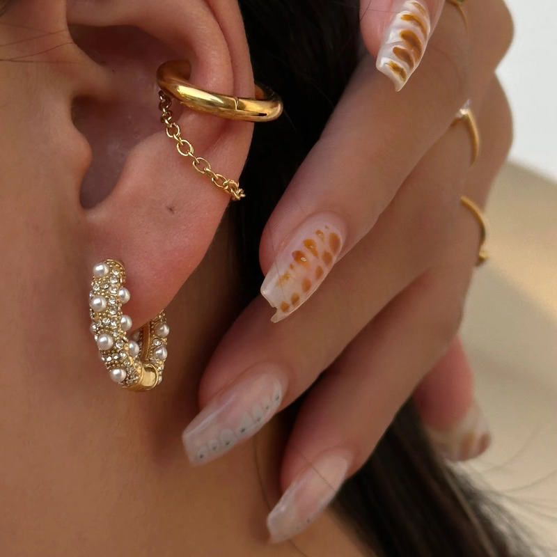 Pearl bali earrings