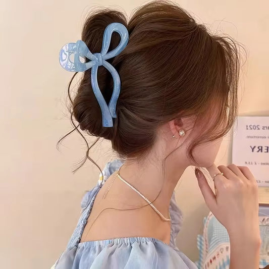 Coquette claw clip