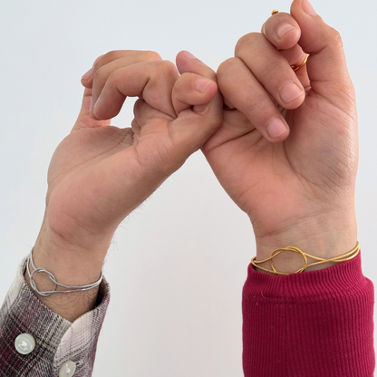 Love strings bracelet