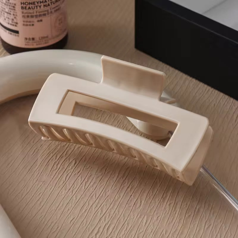 Silicone bendable claw clip