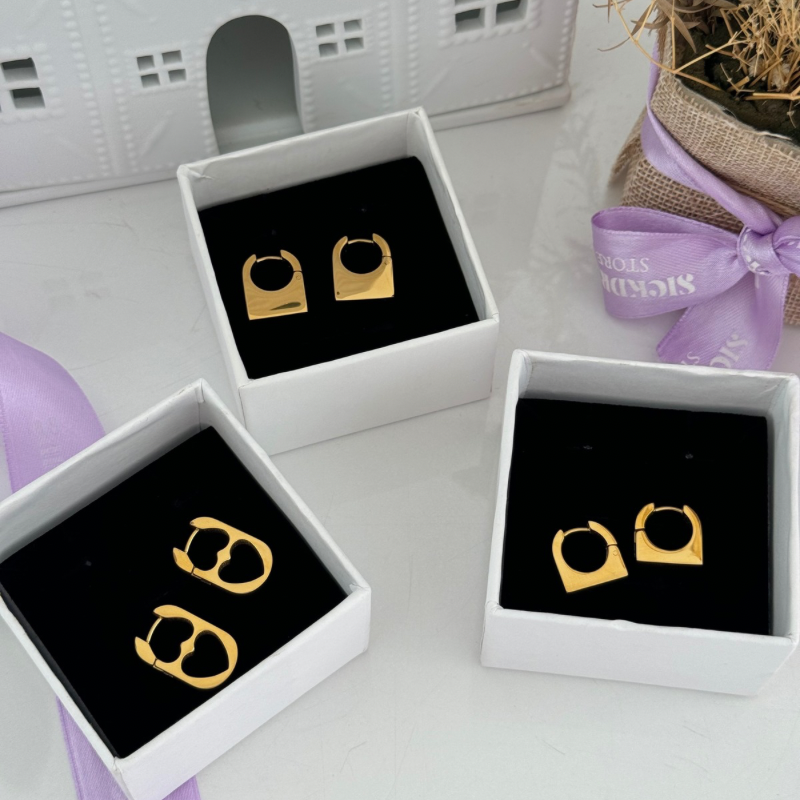 Lockable Earrings