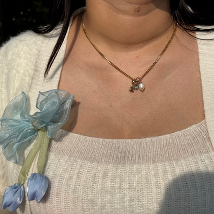 Magic pendant necklace