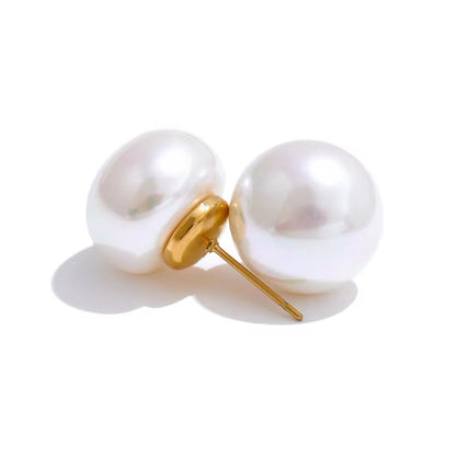 Jumbo pearl earrings