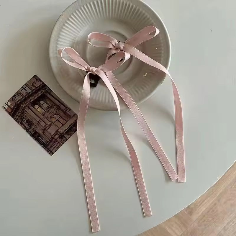 Tiny Bow clip