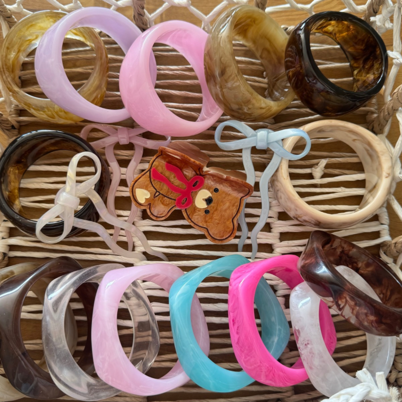 Bubblegum resin bangles