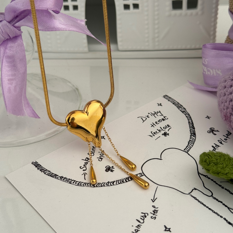 Drippy heart necklace