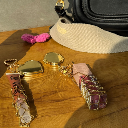 Matilda lipstick holder