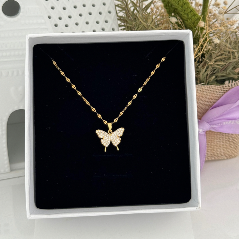 Social butterfly necklace