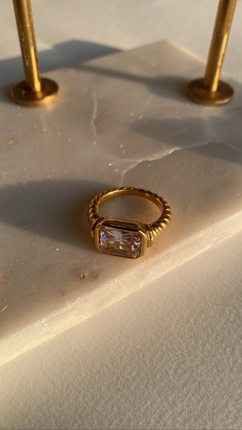 Bolt ring