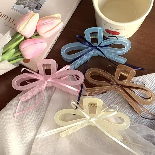 Ribbon claw clip