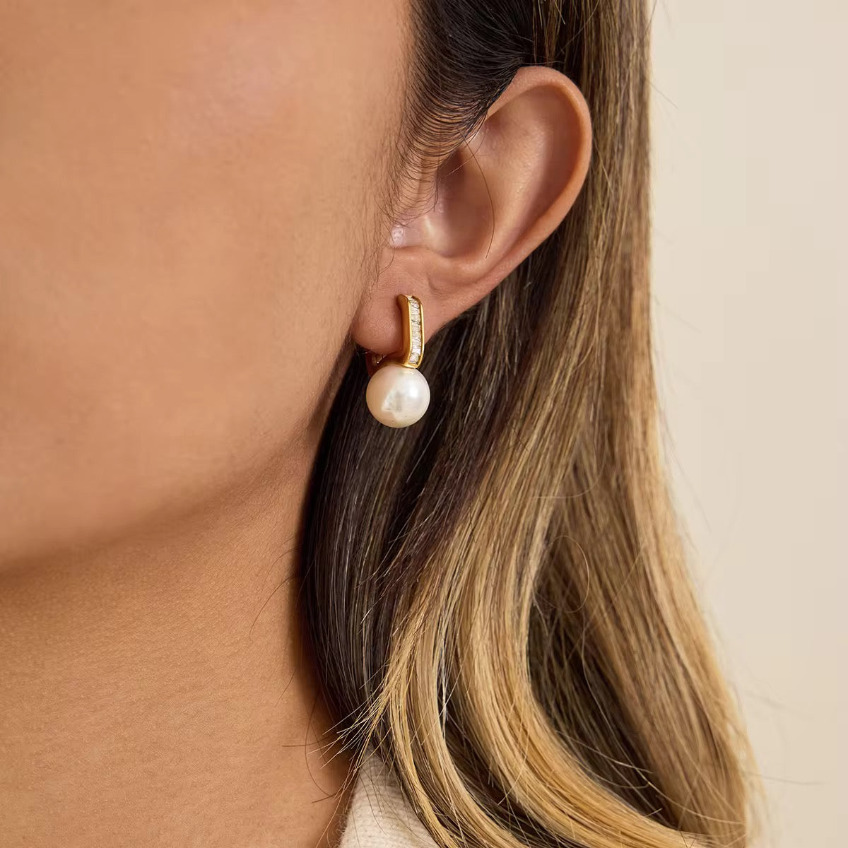 Pearl-pure earrings