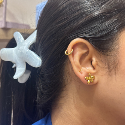 Daisy flower studs
