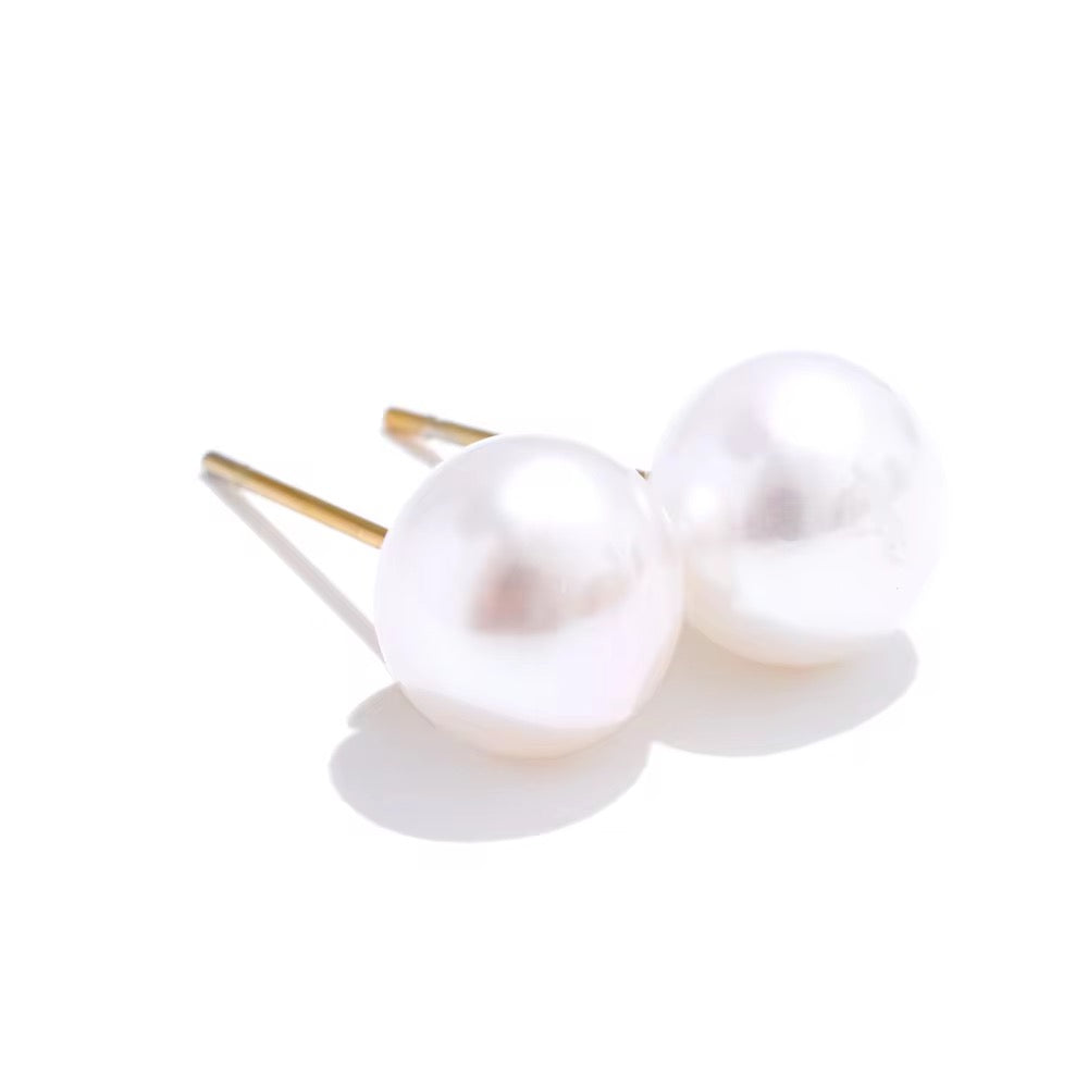 Pearl studs
