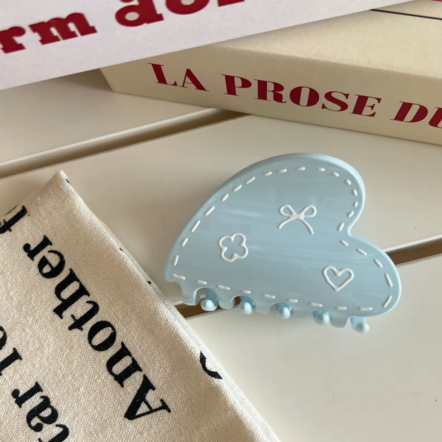 Cotton candy claw clip