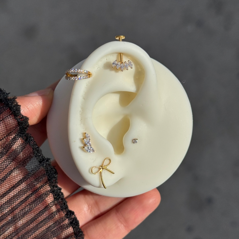 Five leaf helix bugadi earrings