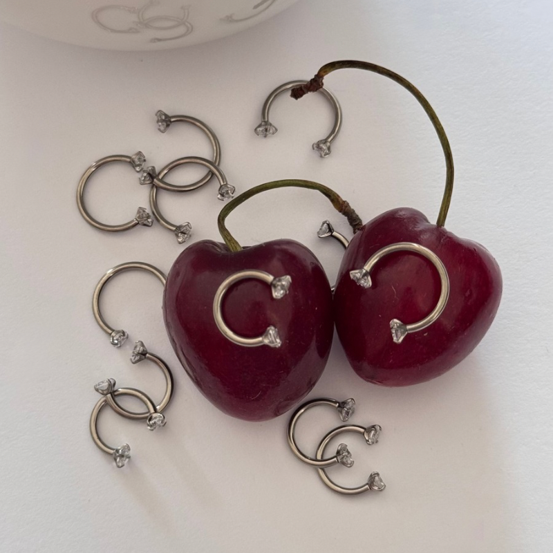 Roshni internal thread earrings