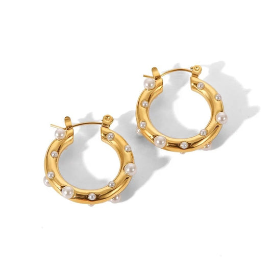 Monica hoops