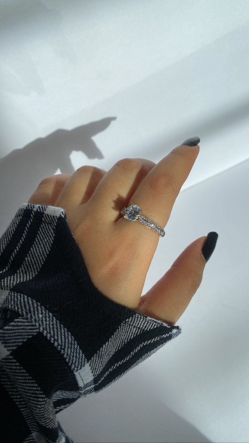 Hazel ring